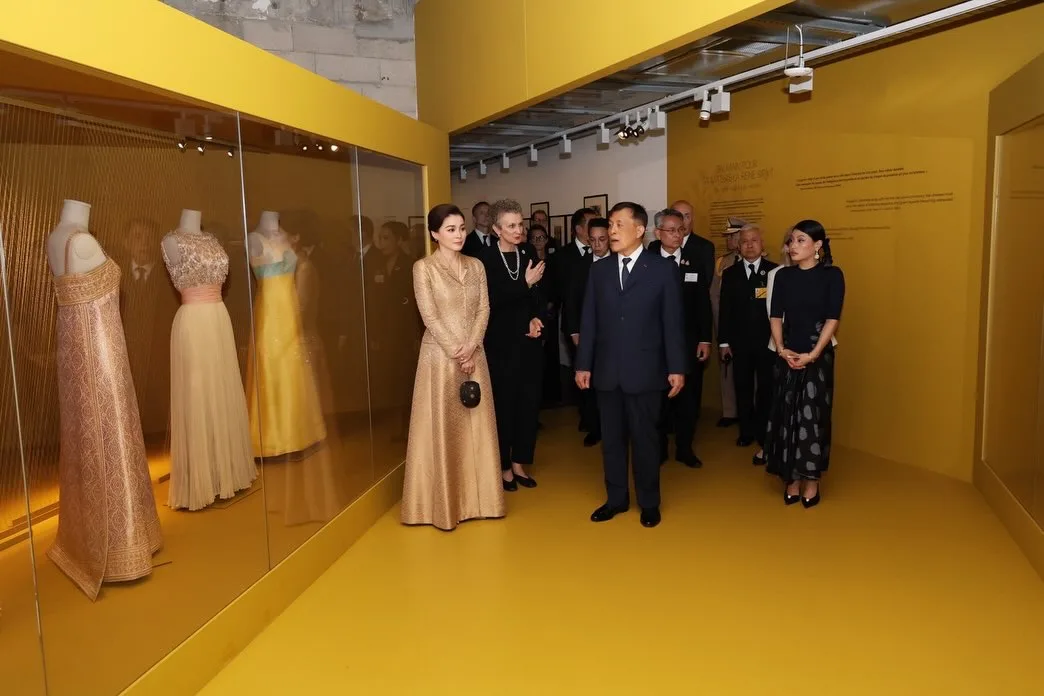 Puteri Sirivannavari Curi Tumpuan di Paris, Pencapaian Anakanda Raja Thailand Angkat Warisan Fesyen Diraja 17 Puteri Sirivannavari Curi Tumpuan di Paris, Pencapaian Anakanda Raja Thailand Angkat Warisan Fesyen Diraja
