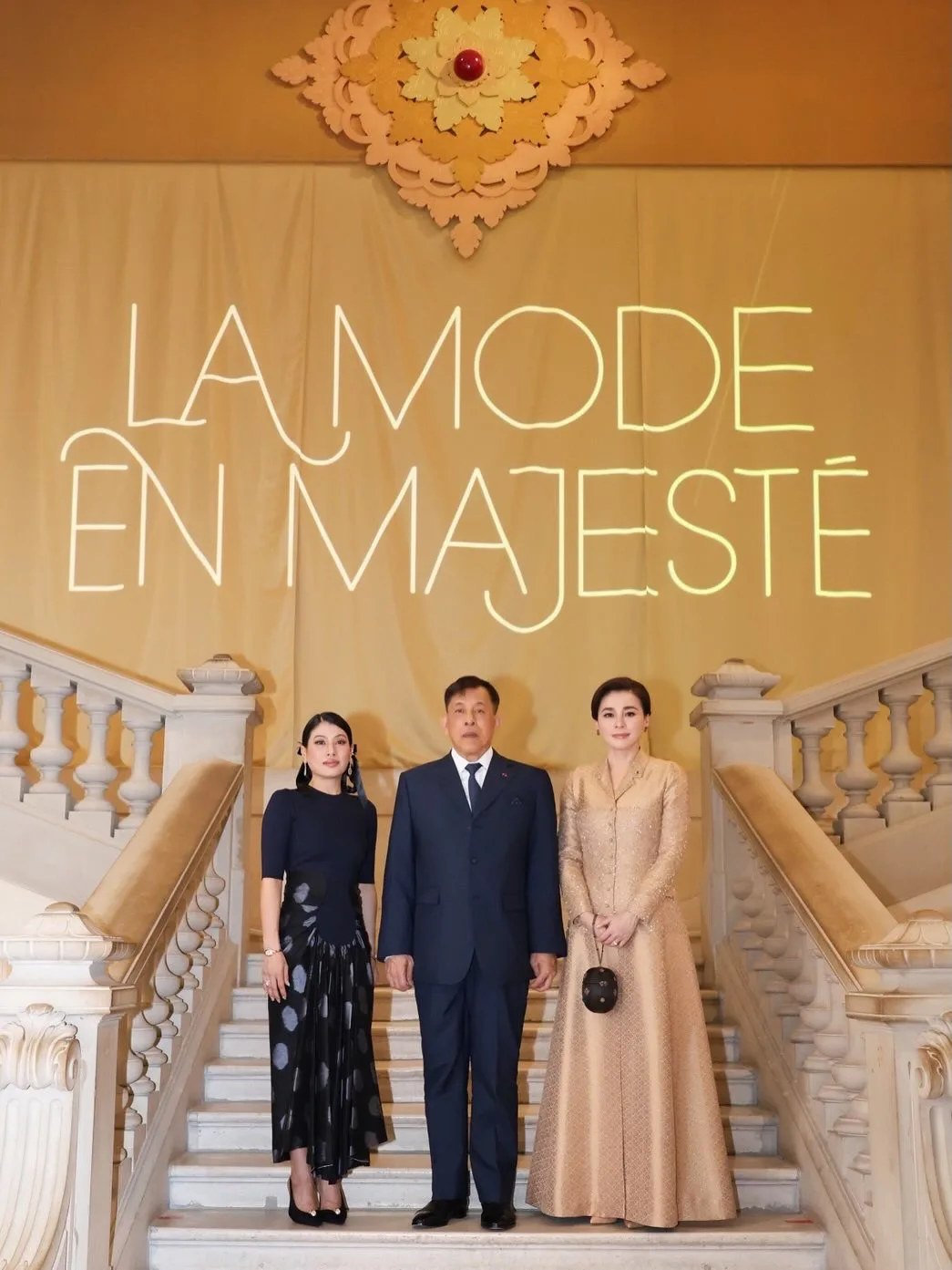 Puteri Sirivannavari Curi Tumpuan di Paris, Pencapaian Anakanda Raja Thailand Angkat Warisan Fesyen Diraja 12 Puteri Sirivannavari Curi Tumpuan di Paris, Pencapaian Anakanda Raja Thailand Angkat Warisan Fesyen Diraja