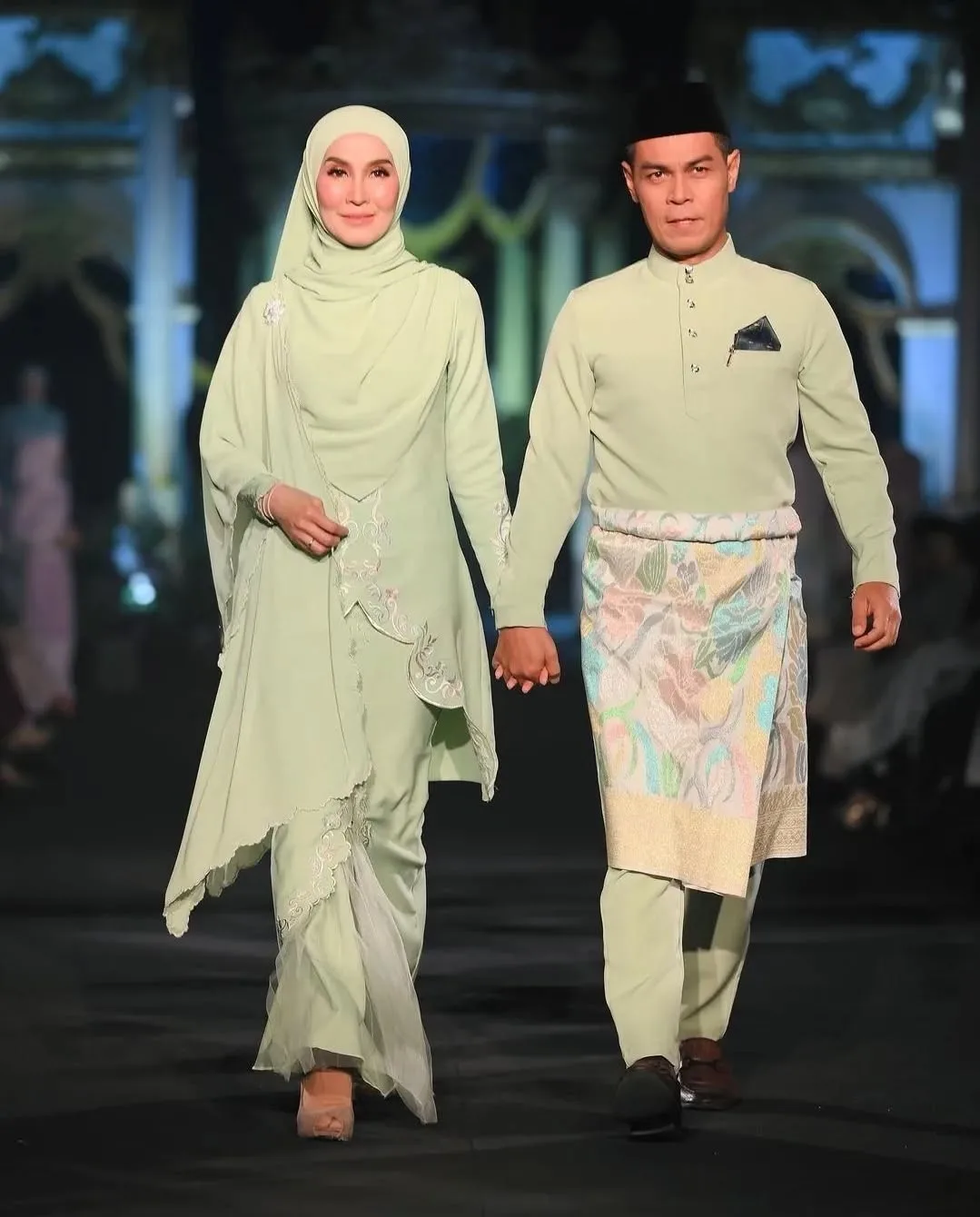 Anak Keempat Selamat Berkahwin, Lisdawati Luah Rasa Syukur & Doa Buat Anak Serta Menantu! 16 Anak Keempat Selamat Berkahwin, Lisdawati Luah Rasa Syukur & Doa Buat Anak Serta Menantu!
