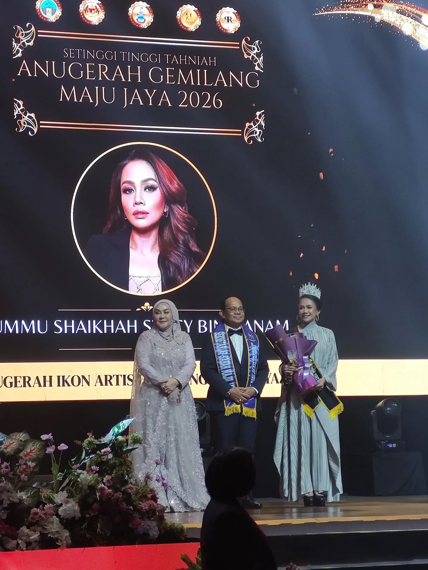 Terima Anugerah Gemilang Maju Jaya, Stacy Syukur Perjalanan Karier Seni Raih Pengiktirafan!