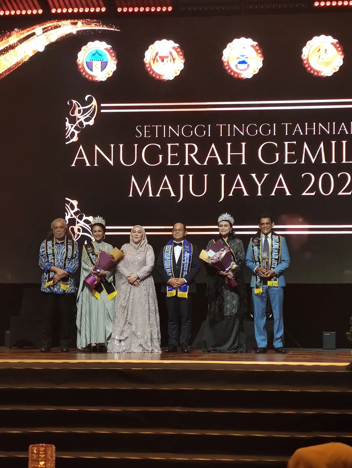 Terima Anugerah Gemilang Maju Jaya, Stacy Syukur Perjalanan Karier Seni Raih Pengiktirafan!