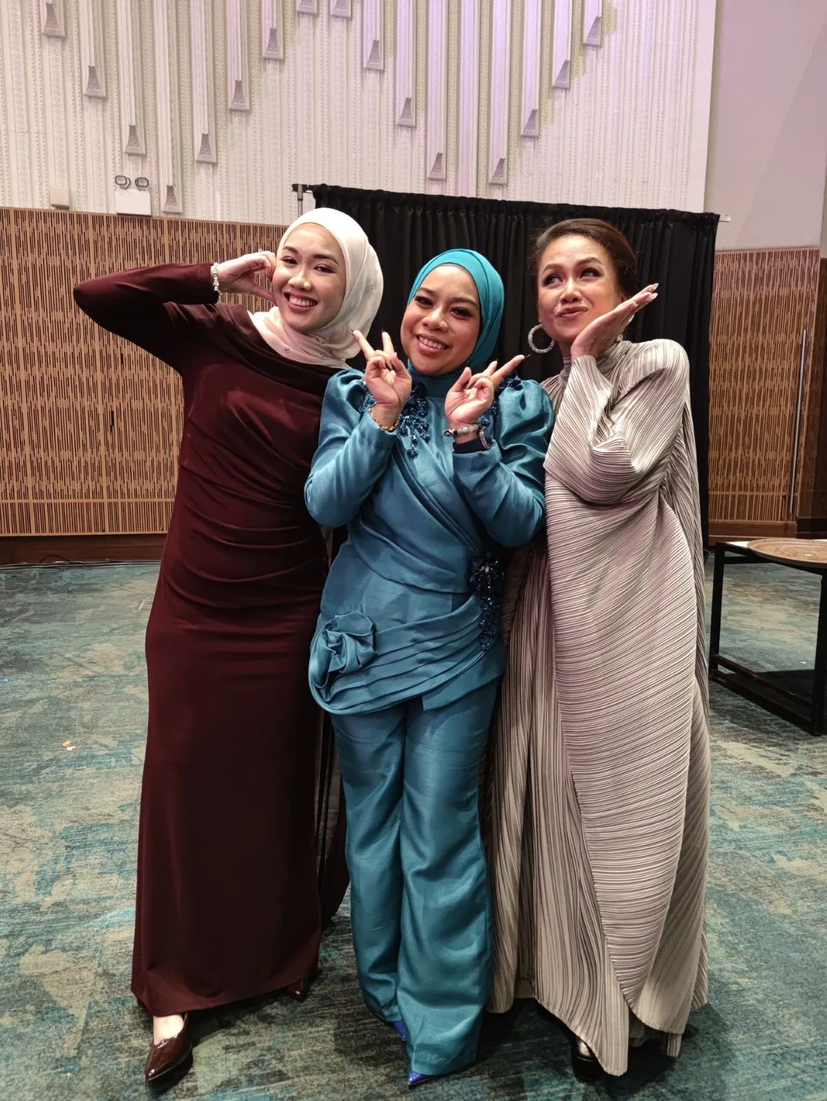 Terima Anugerah Gemilang Maju Jaya, Stacy Syukur Perjalanan Karier Seni Raih Pengiktirafan!