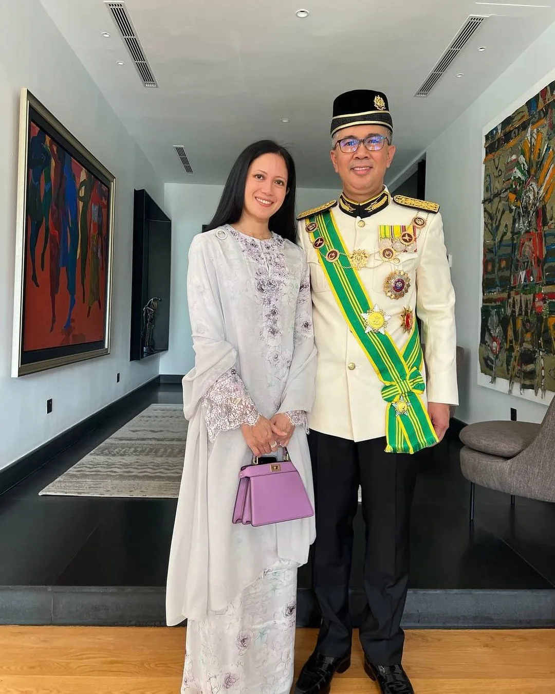 Tengku Datuk Seri Zafrul Bangga, Anak Raih Ijazah Kelas Pertama Di University of Warwick!