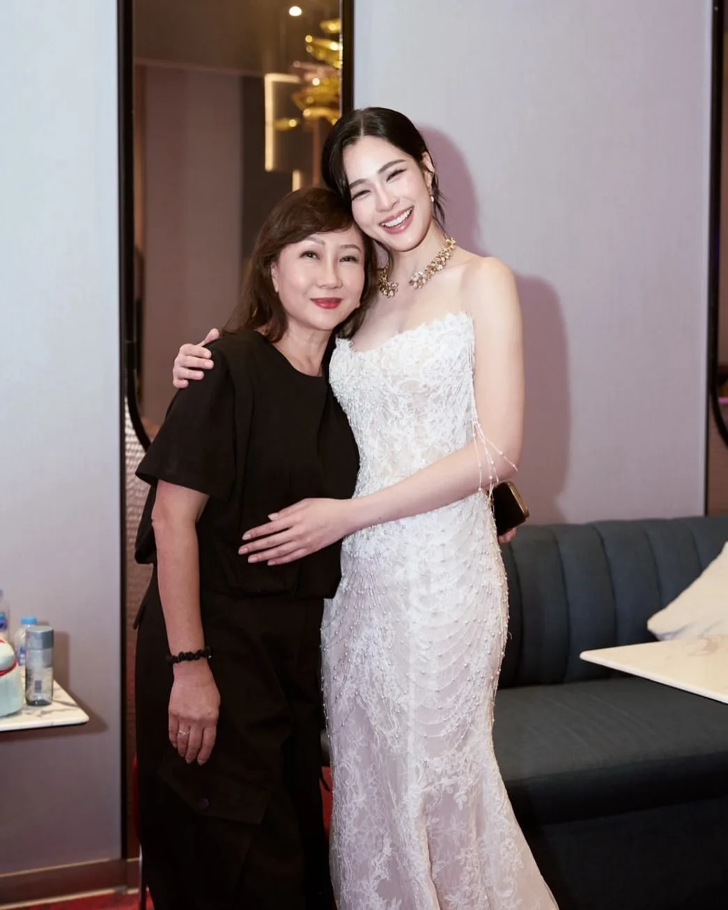 Lingling Kwong Dinobat Wanita Paling Cantik Di Dunia 2026, Raih Lebih 22 Juta Undian! 11 Lingling Kwong