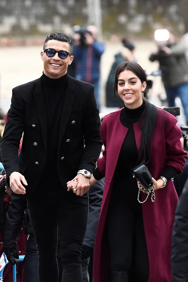 Cristiano Ronaldo & Georgina Rodriguez Akhirnya Menikah Selepas 10 Tahun Bersama, Kisah Cinta Dari Butik Gucci Ke Gerbang Perkahwinan 8 Cristiano Ronaldo