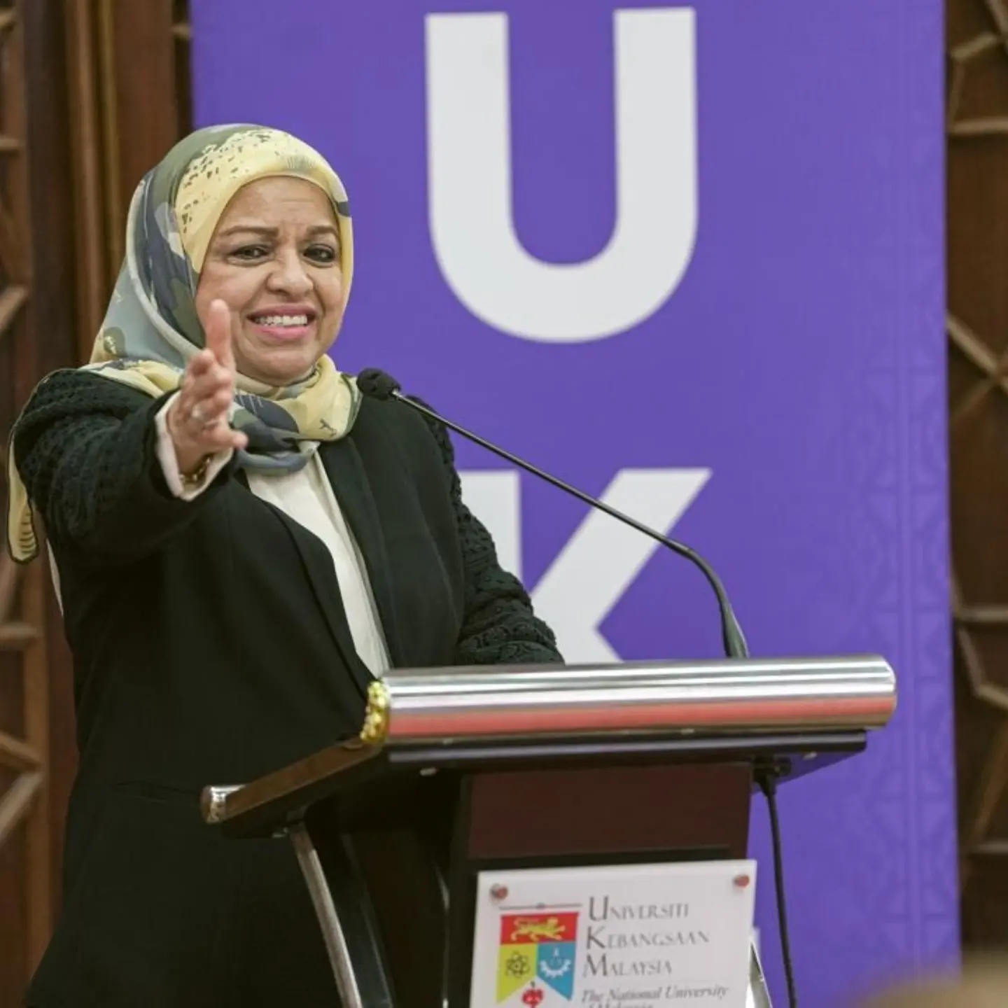Ibu Cecah Usia 90 Tahun, Tan Sri Shahrizat Luah Rasa Syukur ‘Mama Anugerah & Nikmat Allah SWT Paling Indah’!