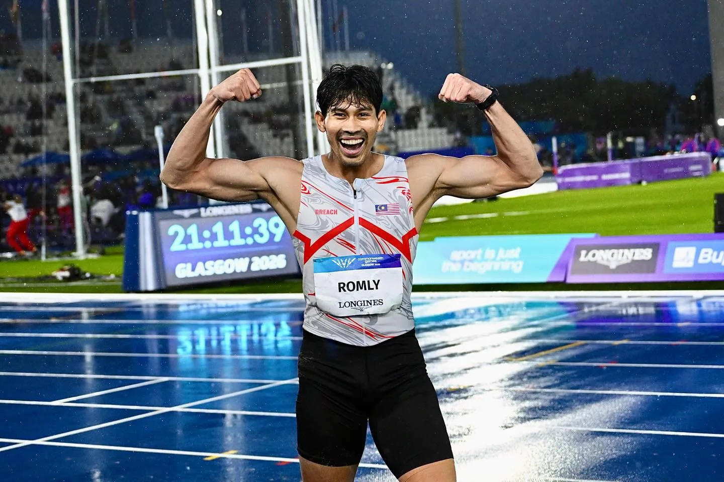 Bapa & Suami Penyayang, Usai Sukan Komanwel Datuk Latif Romly Riadah Di Glasgow Bersama Isteri Serta Bayi Perempuan