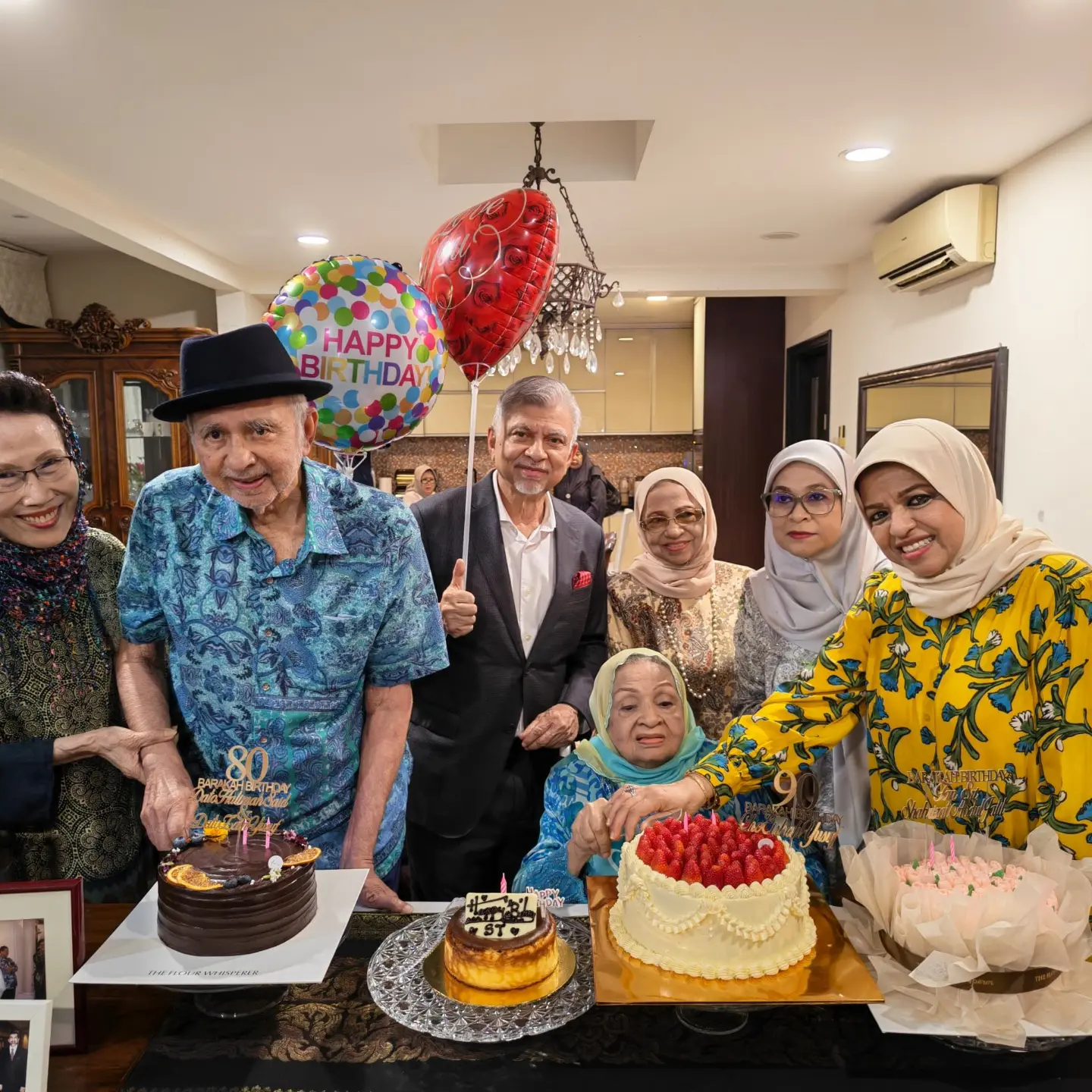 Ibu Cecah Usia 90 Tahun, Tan Sri Shahrizat Luah Rasa Syukur ‘Mama Anugerah & Nikmat Allah SWT Paling Indah’!