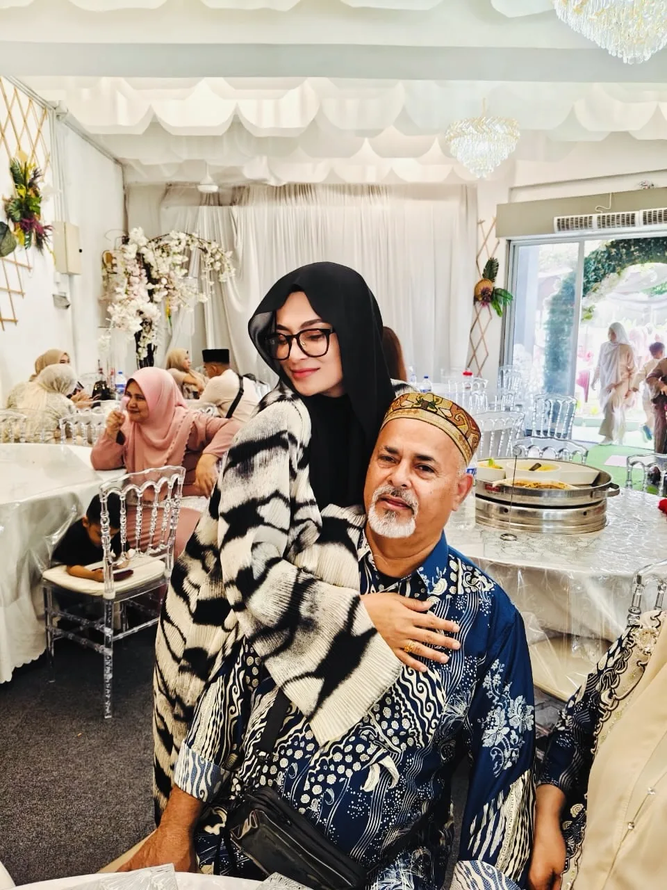 "Baba Dah Boleh Rehat, Pass Kat Kami," Reen Rahim Mahu Tunai Impian Jaga Ibu Ayah Sejak Kecil!