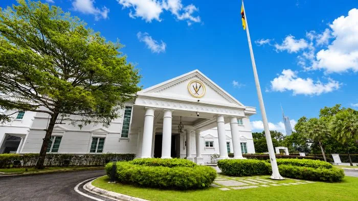 Tunku Zain Al-'Abidin Lambang Putera Negeri Sembilan Berpendidikan Tinggi, Didikan Istana Bentuk Integriti & Empati 6 Tunku Zain Al-‘Abidin Lambang Putera Negeri Sembilan Berpendidikan Tinggi, Didikan Istana Bentuk Integriti & Empati