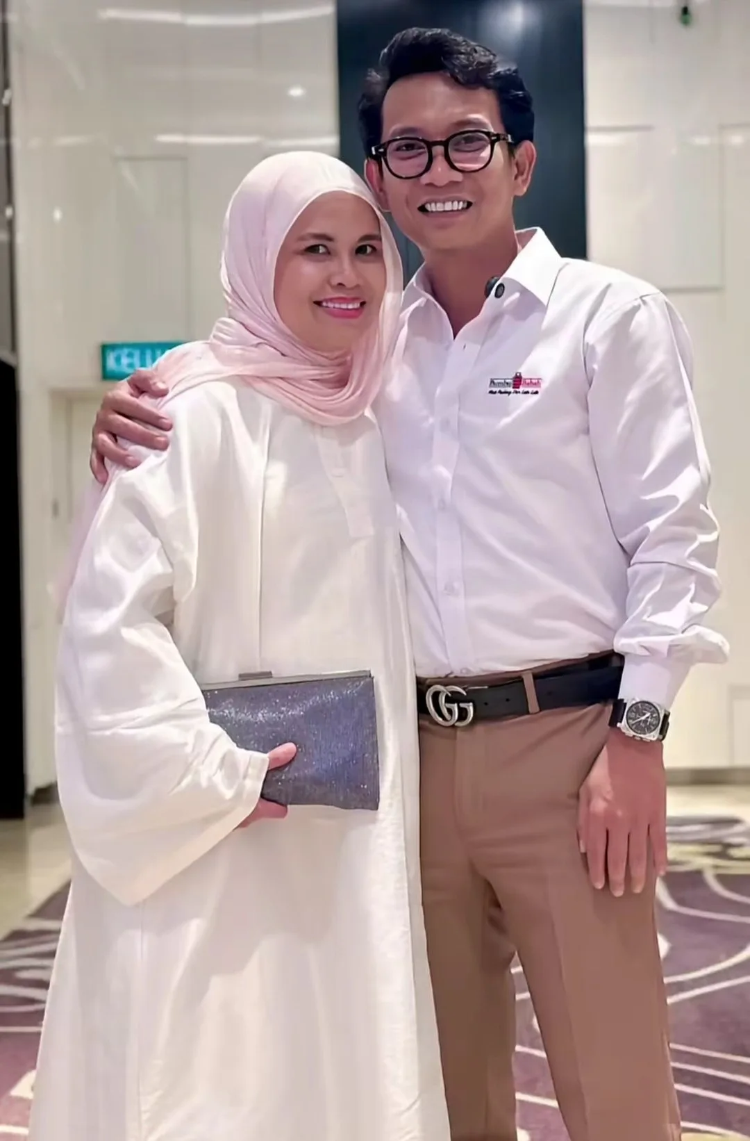 "Afifah, Kamulah Tempat Paling Tenang Untuk Saya Pulang," Ajak Shiro Hargai Isteri & Pesan Kejayaan Suami Mungkin Asbab Doa Isteri! 4 "Afifah, Kamulah Tempat Paling Tenang Untuk Saya Pulang," Ajak Shiro Hargai Isteri & Pesan Kejayaan Suami Mungkin Asbab Doa Isteri!