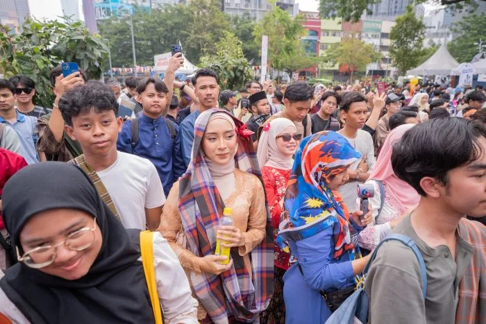 Keretapi Sarong 2026: Kekal Harum, Segar & Yakin Bersama NIVEA 2 Keretapi Sarong 2026