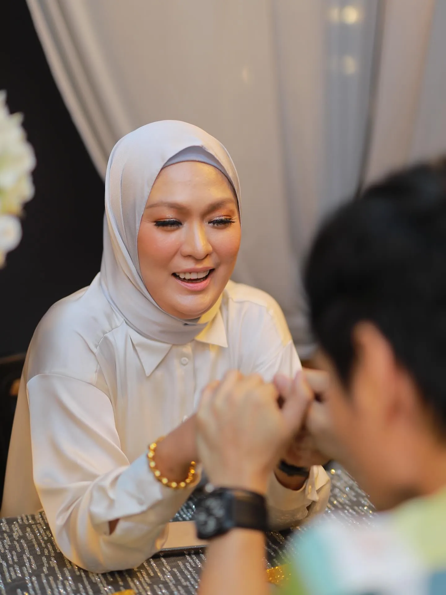 "Kita Tak Pernah Tinggalkan Satu Sama Lain," Rai Anniversary Ke-23, Mark Adam Titip Ucapan Romantis & Syukur Ada Isteri Memahami!