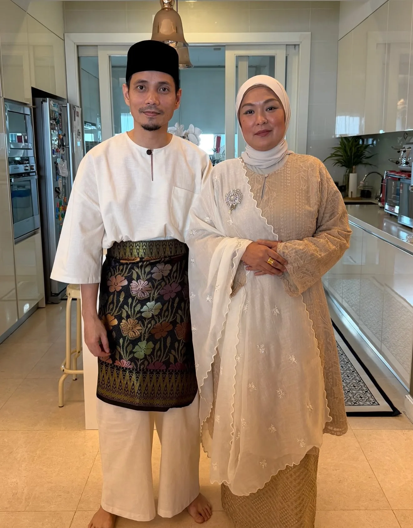 "Kita Tak Pernah Tinggalkan Satu Sama Lain," Rai Anniversary Ke-23, Mark Adam Titip Ucapan Romantis & Syukur Ada Isteri Memahami!