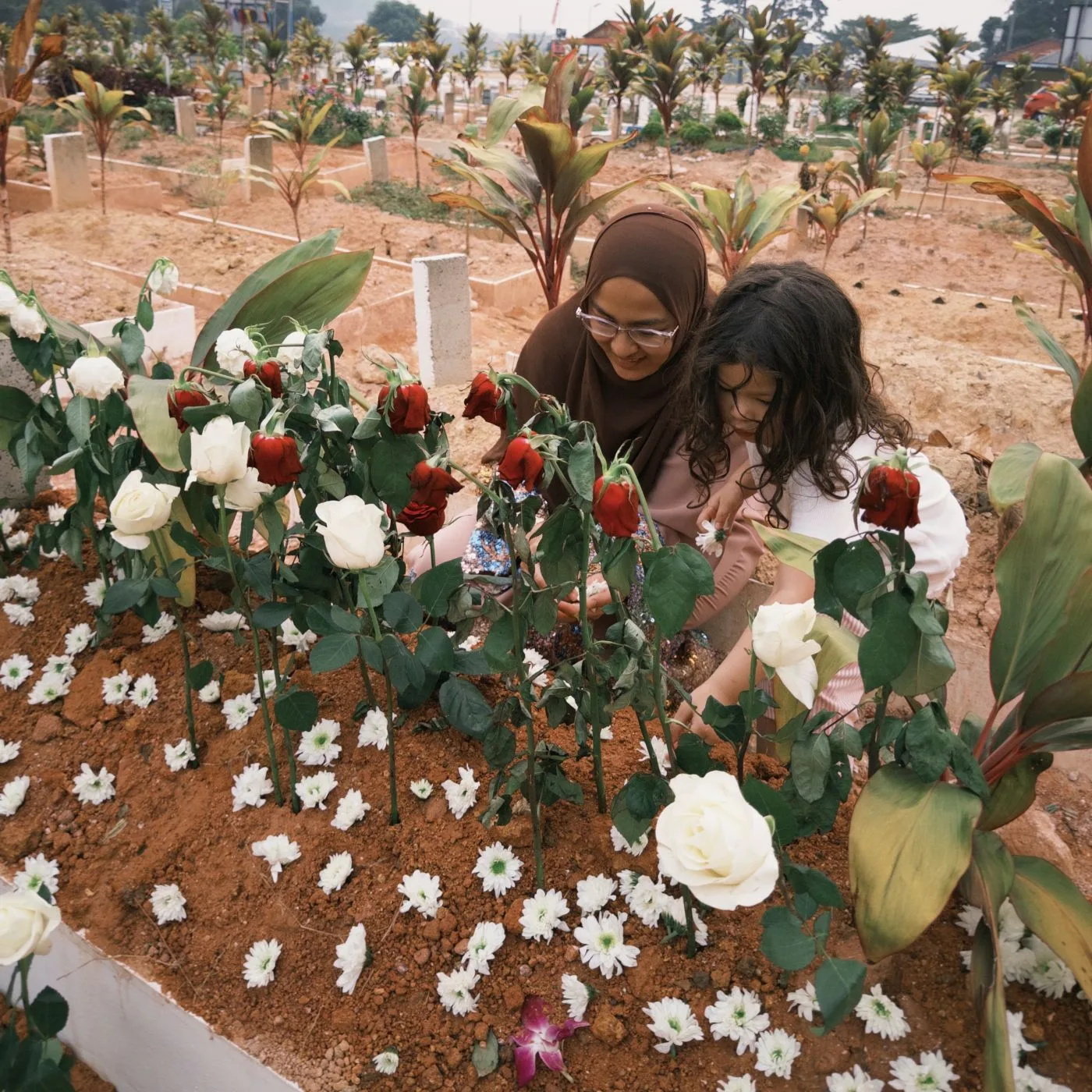 Bukan Saja Hilang Ibu Tapi Teman Baik & Penasihat, Elfira Loy Rindu Arwah Ibu Namun Reda Takdir Allah!