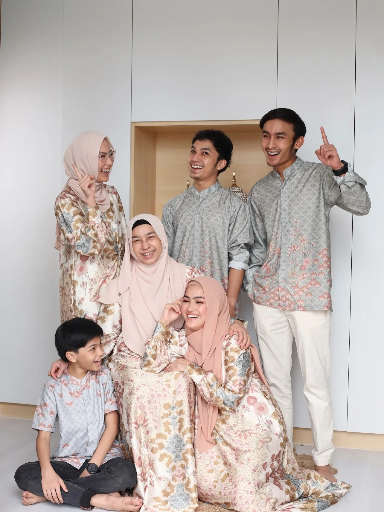 Bukan Saja Hilang Ibu Tapi Teman Baik & Penasihat, Elfira Loy Rindu Arwah Ibu Namun Reda Takdir Allah!