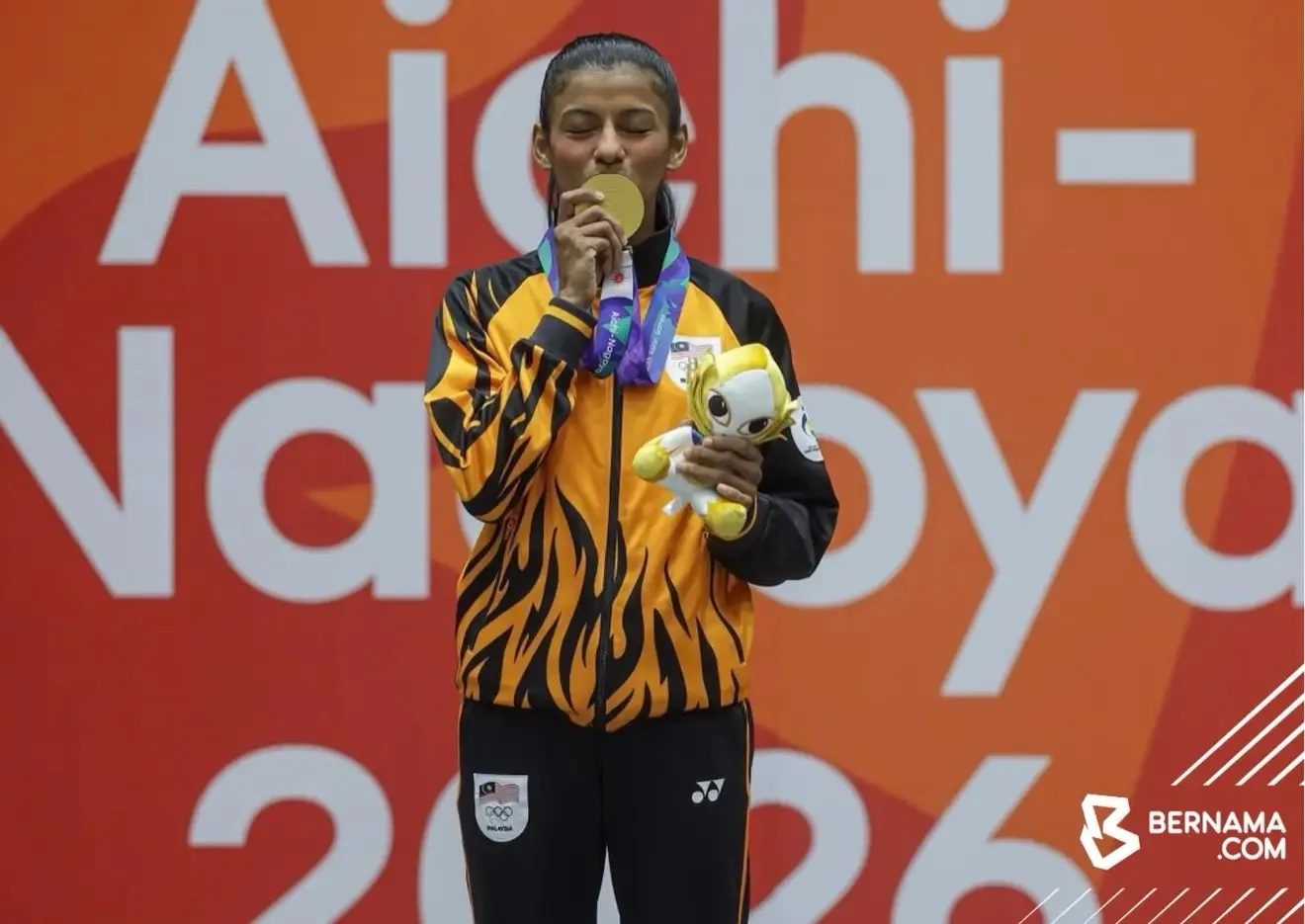 Genggam Sarjana & Bergelar Isteri, Tahun 2026 Detik Terindah Shahmalarani Chandran, Turut Raih Emas Sukan Asia!