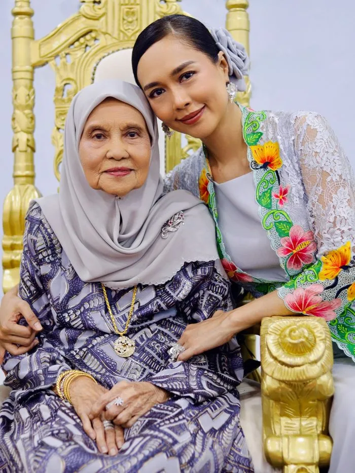 Ibu Syafinaz Selamat Genap 96 Tahun, Titip Nukilan Menyentuh Hati – “Mohon Doakan Mak Saya...” 3 Ibu Syafinaz Selamat
