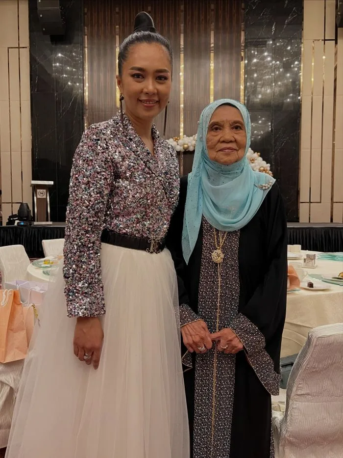 Ibu Syafinaz Selamat Genap 96 Tahun, Titip Nukilan Menyentuh Hati – “Mohon Doakan Mak Saya...” 4 Ibu Syafinaz Selamat