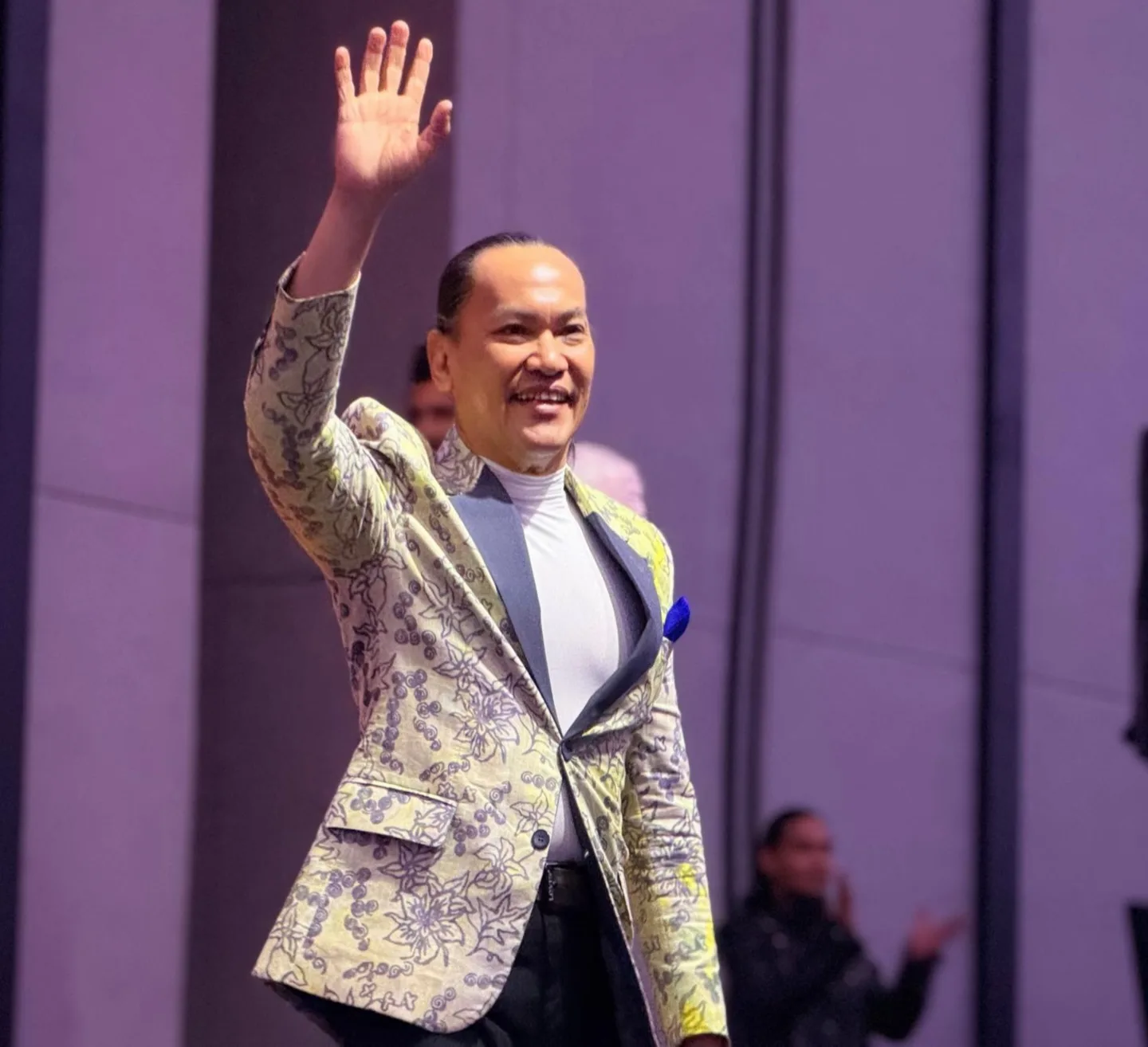 Terima Darjah Indera Mahkota Pahang (DIMP), Ameng Spring Kini Bergelar Datuk!