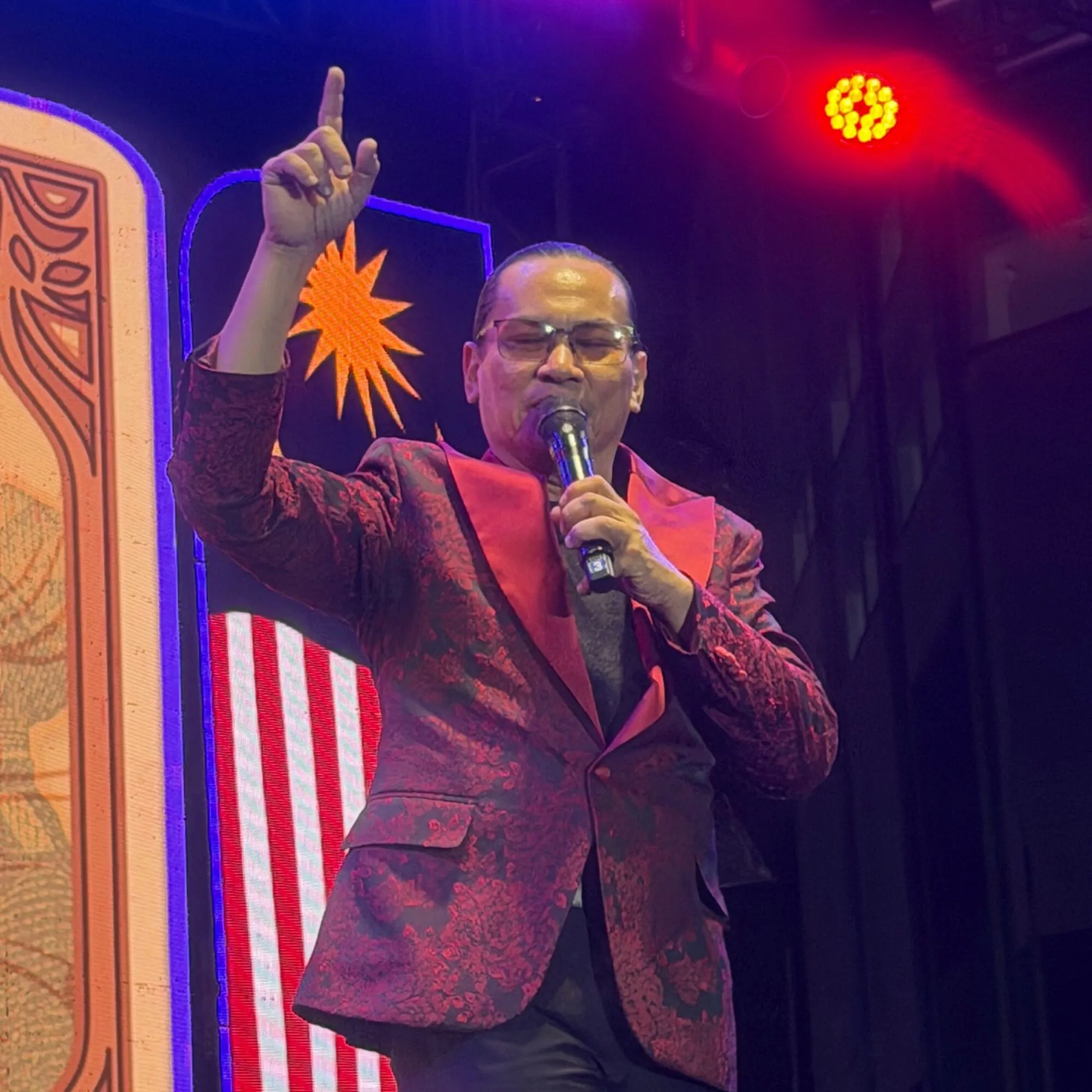 Terima Darjah Indera Mahkota Pahang (DIMP), Ameng Spring Kini Bergelar Datuk!