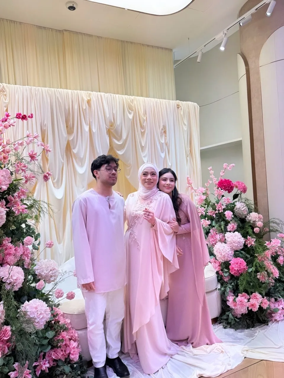 Anak Sulung Selamat Bertunang & Bakal Nikah November Ini, Linda Rafar Tak Menang Tangan Urus Persiapan