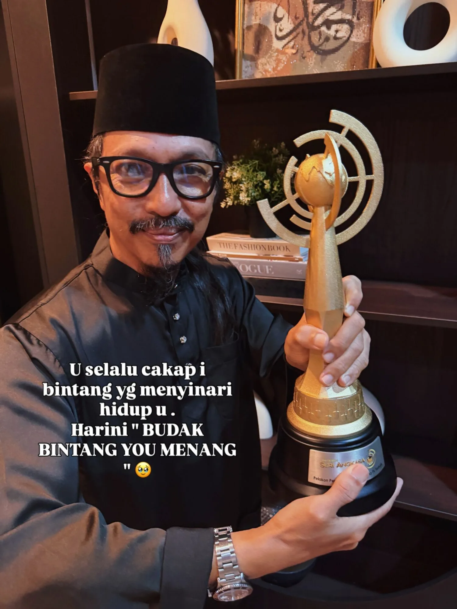 “I Menang Sebab Doa You Sayang,” Siti Elizad Terharu Rangkul Anugerah Pelakon Pembantu Wanita Drama TV Terbaik! 3 “I Menang Sebab Doa You Sayang,” Siti Elizad Terharu Rangkul Anugerah Pelakon Pembantu Wanita Drama TV Terbaik!